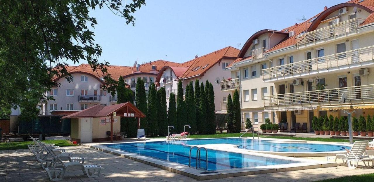 Myrelax Apartment - Hajdúszoboszló Exterior foto